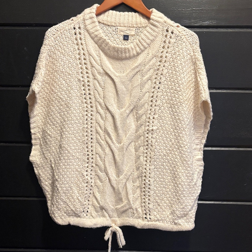 Universal Thread Women's Cream Knit Sweater